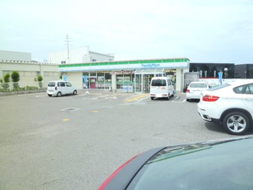 ファミリーマート 泉北田園大橋店の画像2