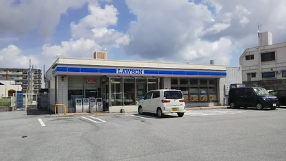ローソン 八重瀬町役場前店の画像1