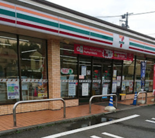 セブンイレブン 綾瀬上土棚中1丁目店の画像1