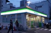 ファミリーマート 新丸子駅東店 