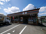７－１１　柄沢店