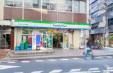 ファミリーマート 代々木二丁目北店