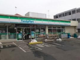 ファミリーマート 石神井町二丁目店の画像1