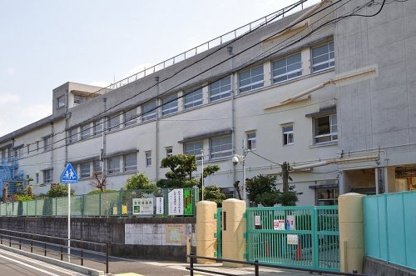堺市立東三国丘小学校の画像1