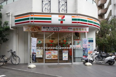 セブンイレブン　川崎溝の口中央店の画像1