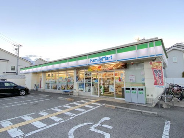 ファミリーマート 高石加茂三丁目店の画像1
