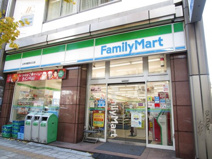 ファミリーマート 三軒茶屋駅北口店