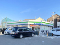 ファミリーマート 葛の葉町北店
