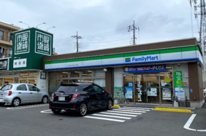 ファミリーマート 八王子めじろ台二丁目店の画像1