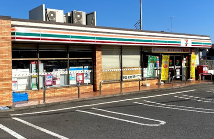 セブンイレブン 八王子絹ヶ丘1丁目店の画像1