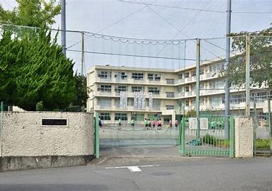 鶴川第二中学校の画像1