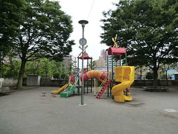下戸田1丁目児童公園の画像1