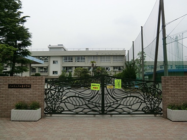 戸田市立東中学校の画像1