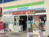 ファミリーマート なかもず駅北口店