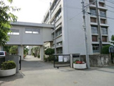 清泉中学校