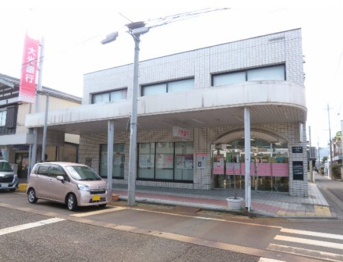 銀行 大光銀行巻支店
