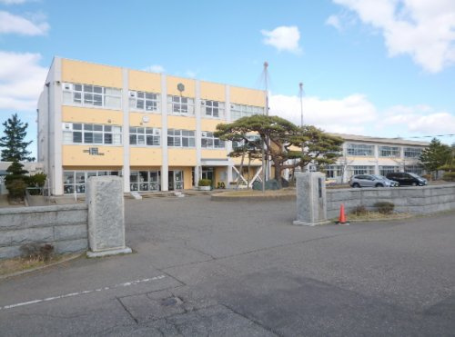 小学校 新潟市立巻北小学校