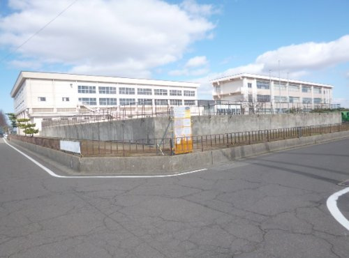 中学校 新潟市立巻西中学校