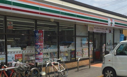 セブンイレブン 横浜川島町西店の画像1