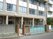 伊丹市立昆陽里小学校の画像1