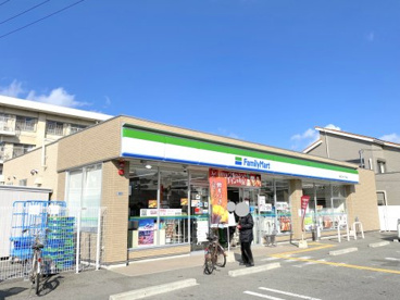 ファミリーマート 和泉王子町一丁目店の画像1