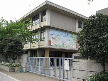 京都市立北野中学校の画像1