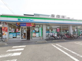 コンビニエンスストア ファミリーマート 正雀駅東口店