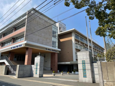 沖学園高等学校の画像1