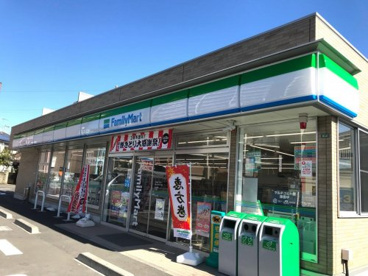 ファミリーマート 座間ひばりが丘二丁目店の画像1