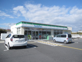 ファミリーマート 木津川台駅前店
