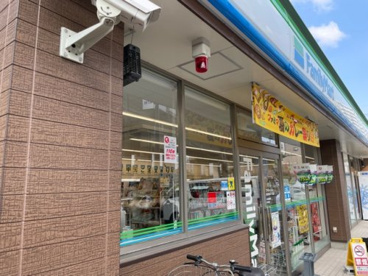 ファミリーマート博多駅南2丁目店の画像1