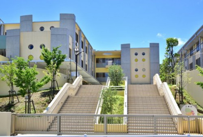 稲城市立南山小学校の画像1