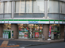 ファミリーマート富ヶ谷1丁目店