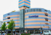 イズミヤ 白梅町店