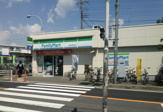 ファミリーマート船橋法典店