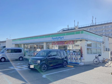 ファミリーマート 忠岡東一丁目店の画像1
