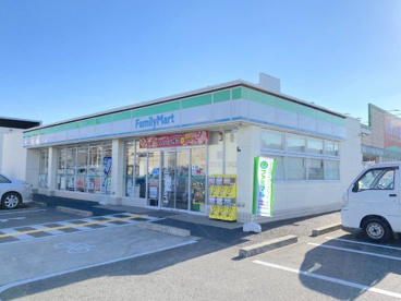 ファミリーマート 岸和田荒木町二丁目店の画像1