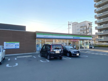 ファミリーマート 岸和田下池田店の画像1