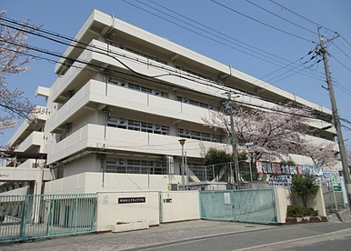 吹田市立千里丘中学校の画像1