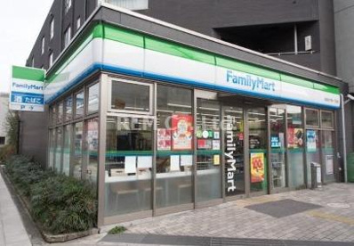 ファミリーマート 世田谷下馬一丁目店の画像1