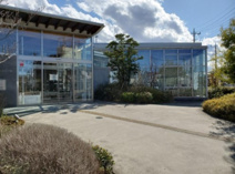 鴻巣市立吹上図書館