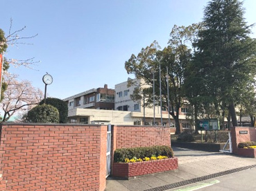 鴻巣市立鴻巣西中学校の画像1