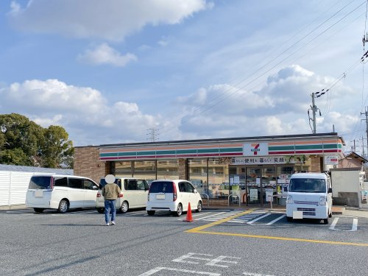 セブンイレブン 泉佐野中庄店の画像1