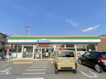 ファミリーマート 熊取大久保中店の画像1