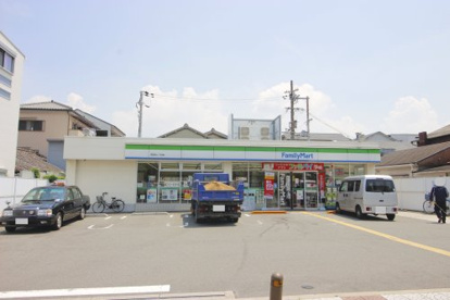ファミリーマート 西成松二丁目店の画像1