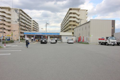 ローソン 矢田一丁目店の画像1