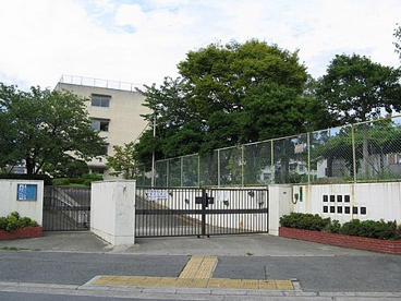豊中市立第十五中学校の画像1