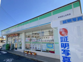 ファミリーマート 岸和田土生町店