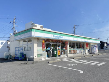 ファミリーマート 岸和田土生東店の画像1