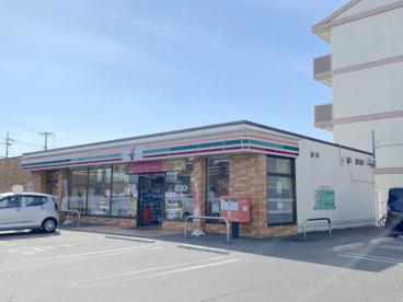 セブンイレブン 岸和田小松里町店の画像1
